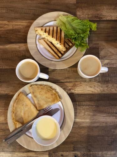 Hostal Kak Doma Guest House