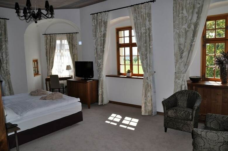 Lambergh Chateau & Hotel