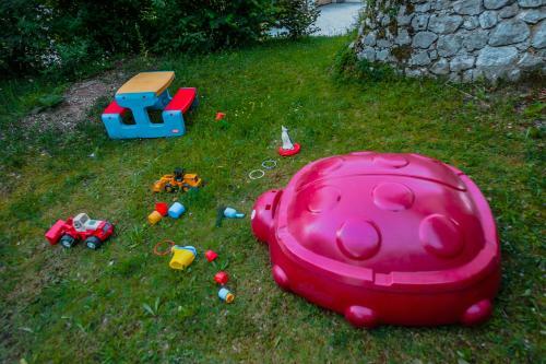 Dedkova Hi?a/grandpa's House