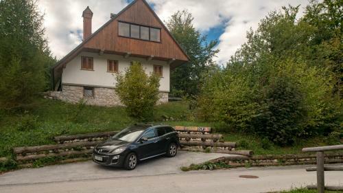 Dedkova Hi?a/grandpa's House