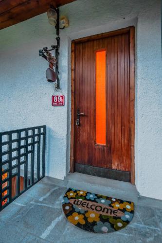 Dedkova Hi?a/grandpa's House