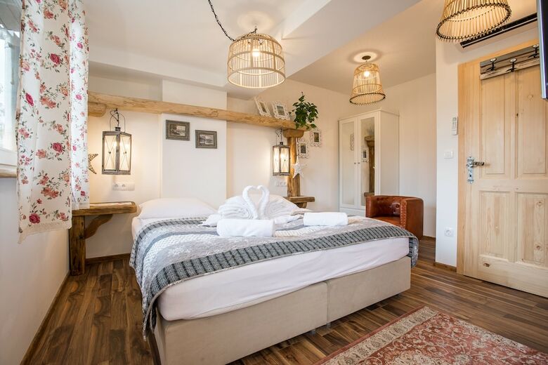 Hostal Central Bled House