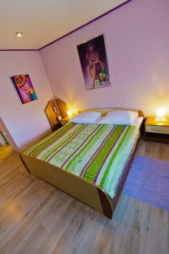 Hostal Guesthouse Les