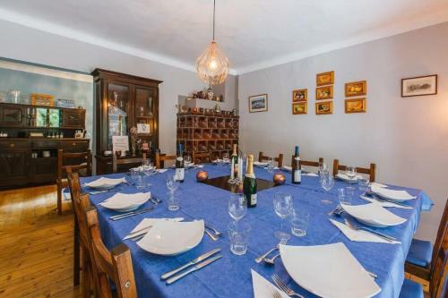 Hostal Reka Hisa River Side Lodge