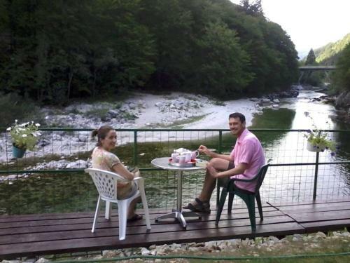Hostal Reka Hisa River Side Lodge