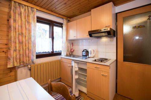 Hostal Apartments Pri Urhu