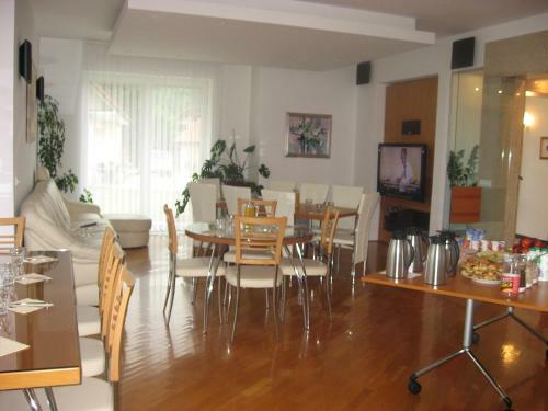 Hostal Apartmaji In Sobe Ramar