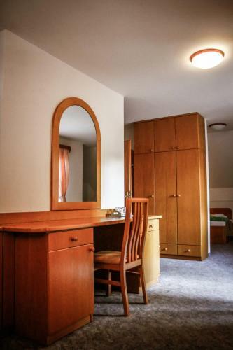 Hostal Framski Hram Guest House
