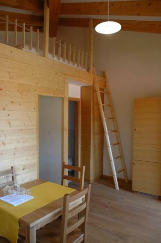 Agroturismo Farm Stay ?ibav B&B