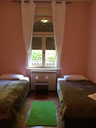 Hostal Rooms Portorose Center