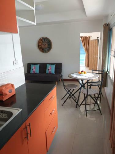 Apartamento Phacharee Guest House Bangsaray