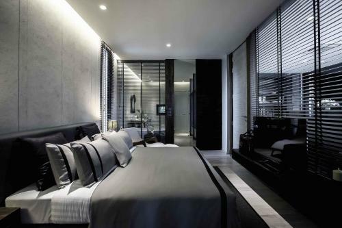 Hotel Atta Lakeside Resort Suite