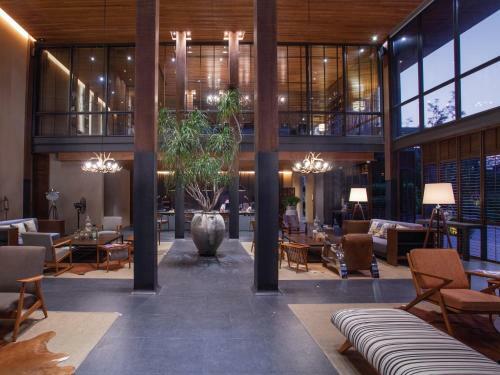 Hotel Atta Lakeside Resort Suite