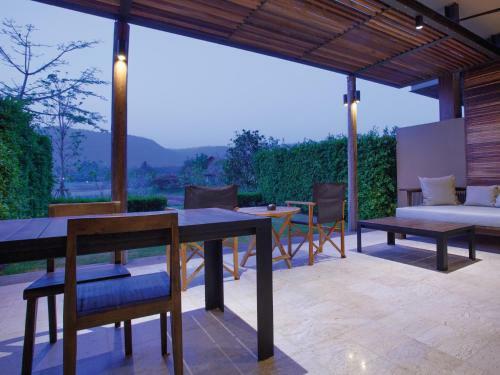Hotel Atta Lakeside Resort Suite