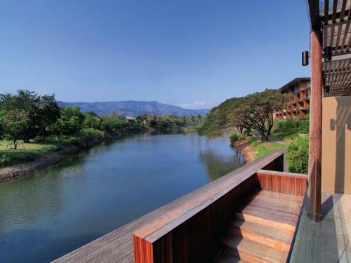 Hotel Atta Lakeside Resort Suite