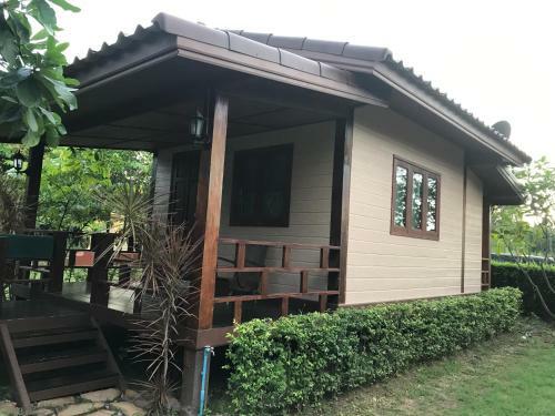 Hotel Baan Suan Rim Nam