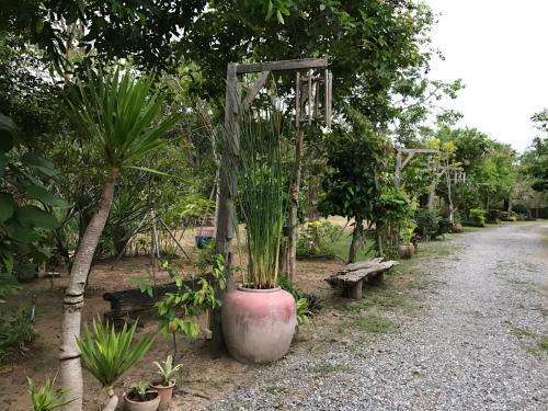 Hotel Baan Suan Rim Nam