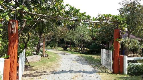 Hotel Baan Suan Rim Nam