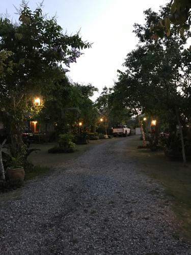 Hotel Baan Suan Rim Nam