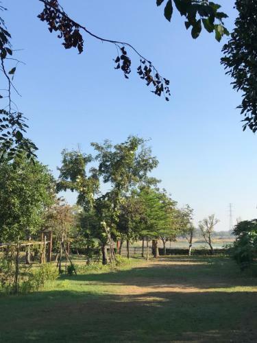 Hotel Baan Suan Rim Nam