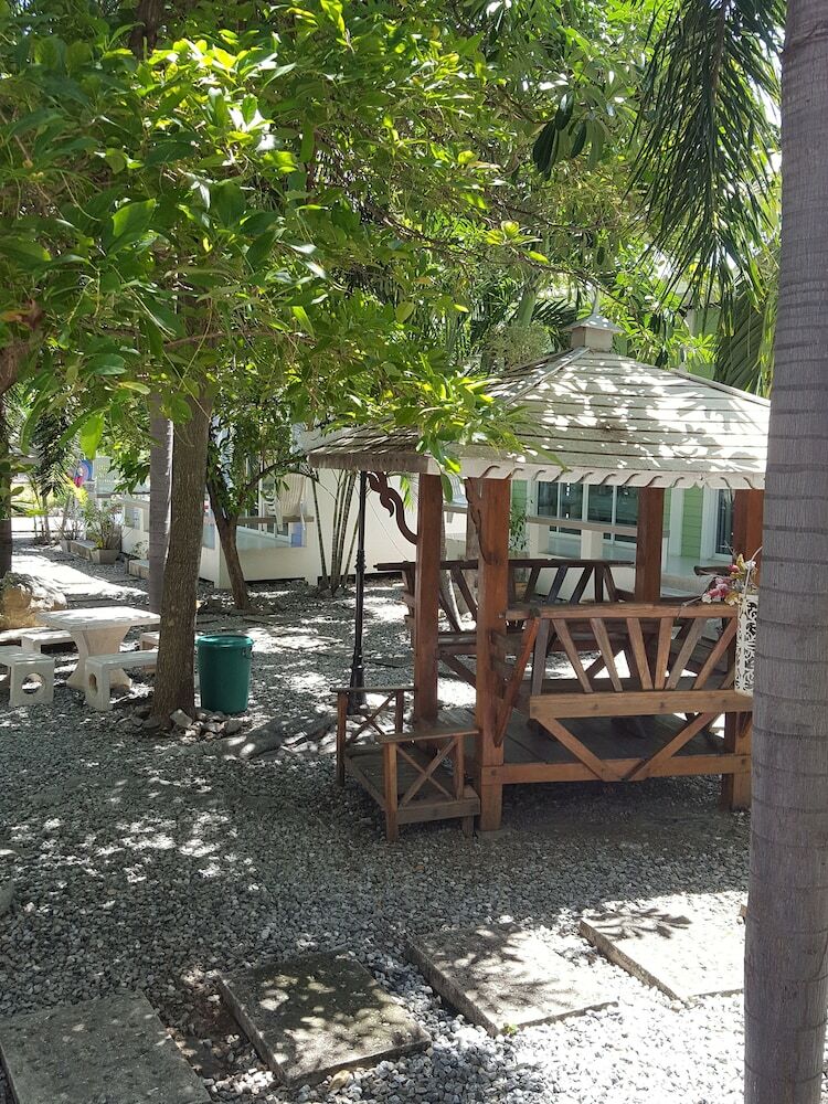 Hotel Charlie's Bungalows