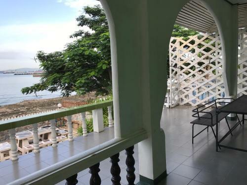 Hotel Rubtawan Sichang Resort