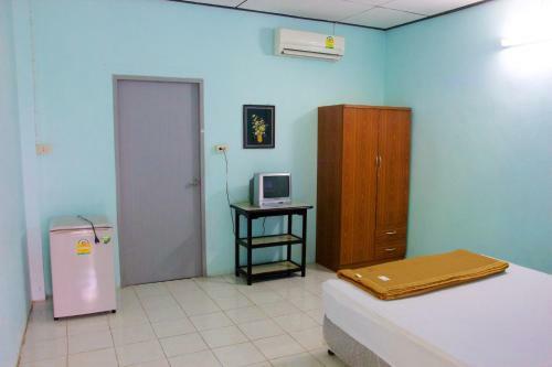 Hotel Sichang Shine Khao Resort