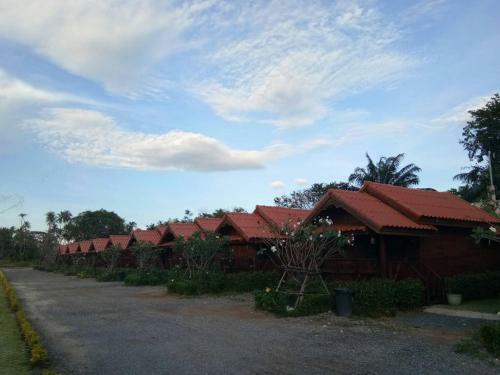 Hotel Ploenura Resort Laemsing