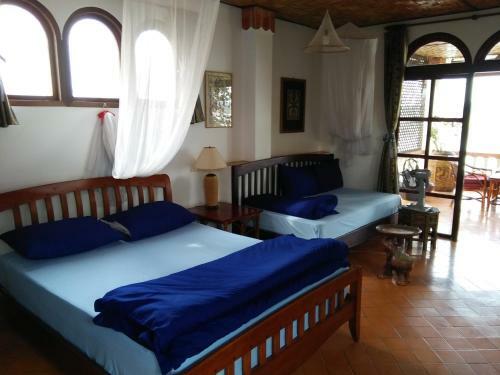 Hostal Mut Mee Garden Guest House