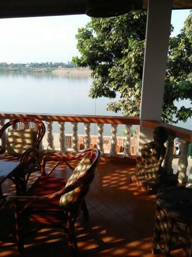Hostal Mut Mee Garden Guest House