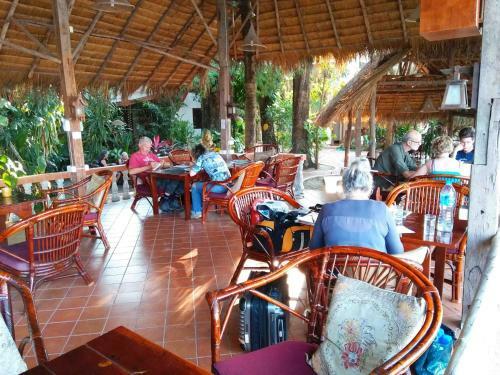 Hostal Mut Mee Garden Guest House