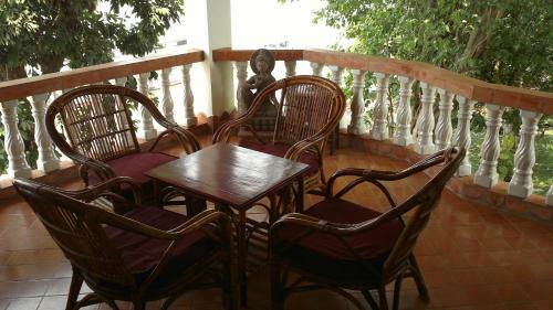 Hostal Mut Mee Garden Guest House
