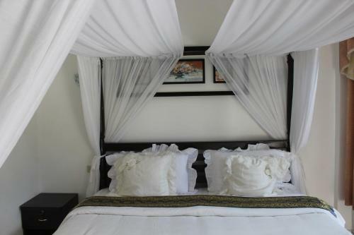 Hotel White Elephant Resort