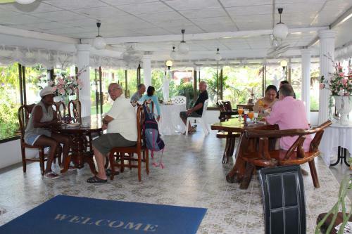 Hotel White Elephant Resort
