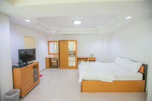 Hotel Grand Charoonrat Apartment