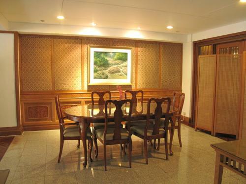 Dusit Hotel
