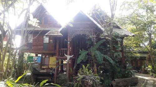 Hostal Kad Sala Lanna Cultural Homestay