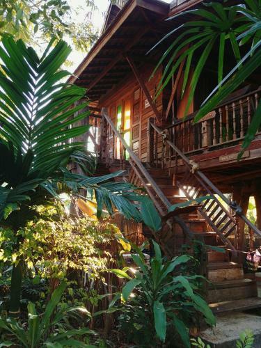 Hostal Kad Sala Lanna Cultural Homestay