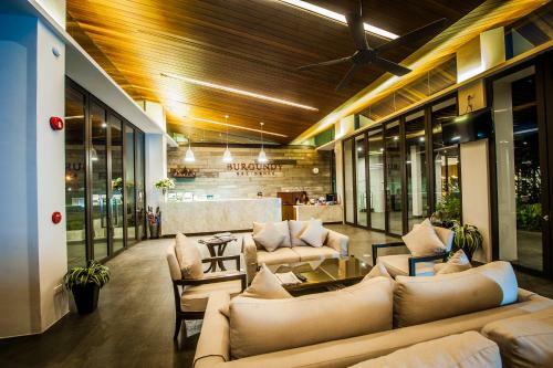 Hotel Burgundy Residence 304