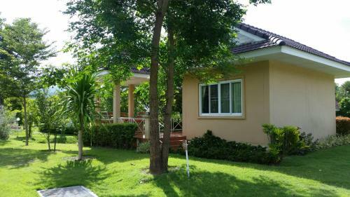 Hotel Tanaosri & Creekside Resort