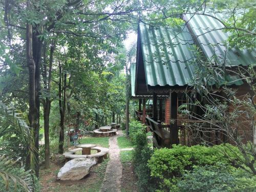 Hotel ?baan Ing Khao Resort