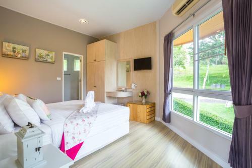 Hotel Phukaew & Adventure Park Resort