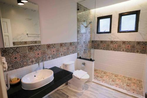 Hotel Phukaew & Adventure Park Resort