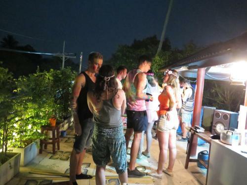 Sleep Tight Hostel At Koh Phangan