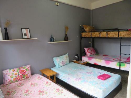 Hostal Same Same Guesthouse, Bar & Restaurant