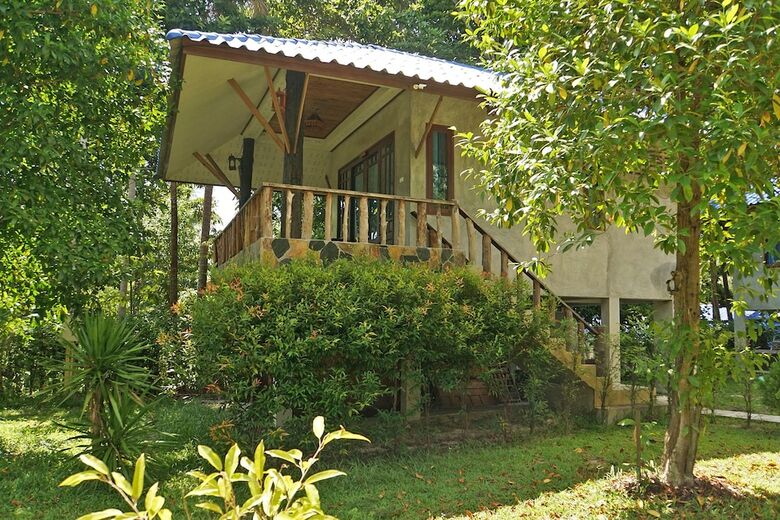 Hotel Wonderland Healing Center