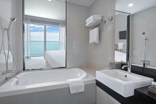 Hotel White Sand Beach Residences Pattaya