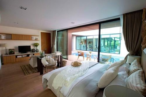 Luxury Villa Private Pool Beach In Movenpick Resort Pattaya