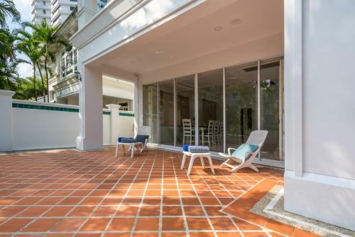 Exclusive Beachfront Villa By Pearl Property