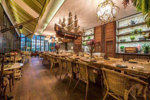 Exclusive Beachfront Villa By Pearl Property